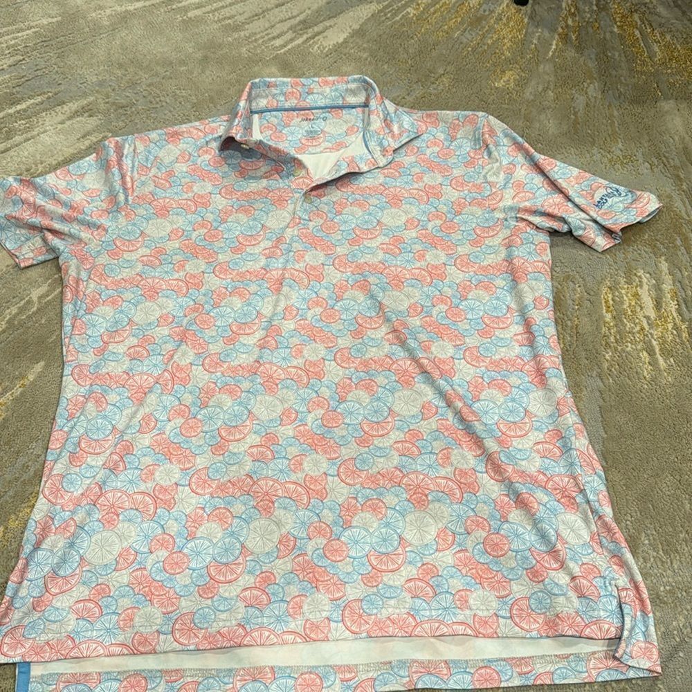 Johnnie O
The Citrus Polo Shirt size L‎ in EUC golf logo on sleeve